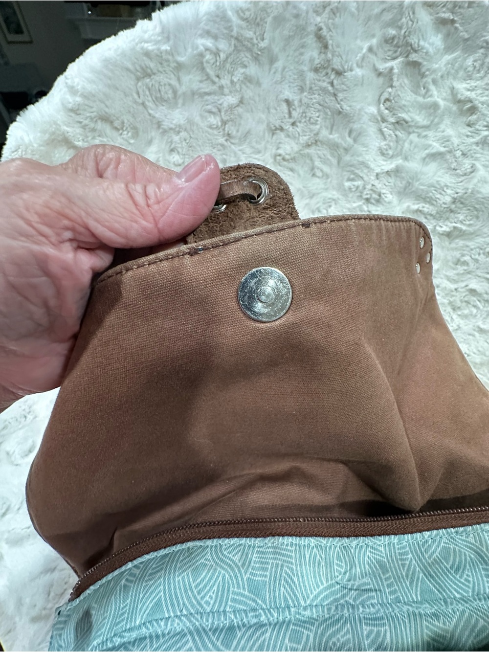 The Sak Brown Leather Crossbody Shoulder Bag - Picture 4 of 13